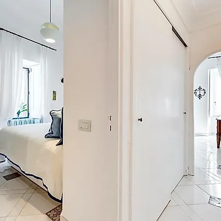 Torre Silja 4* بوسيتانو