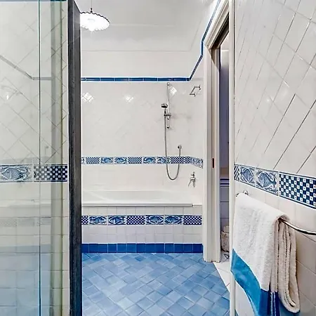 Alojamento de Acomodação e Pequeno-almoço Torre Silja 4*