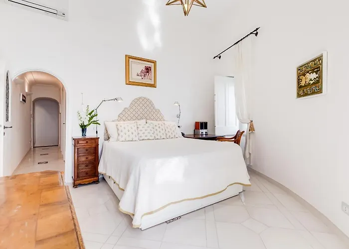 Torre Silja Bed & Breakfast 4*